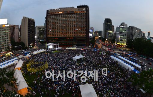 [포토]세월호 참사 100일, 시청 광장에 모인 시민들