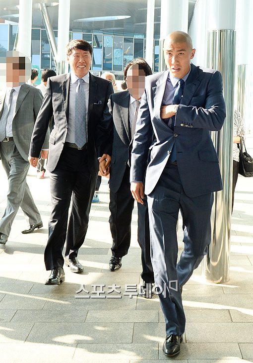 '폭발적 드리블' 차두리 문신 눈길…차범근 "내 눈앞에 나타나지마"