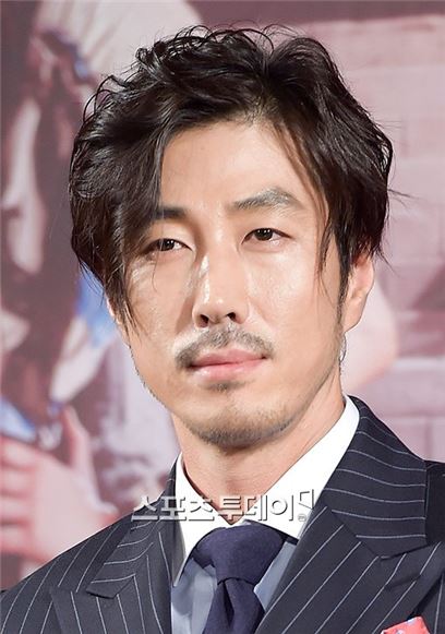 윤태영, 1년 만에 드라마 복귀…'동네의 영웅' 출연