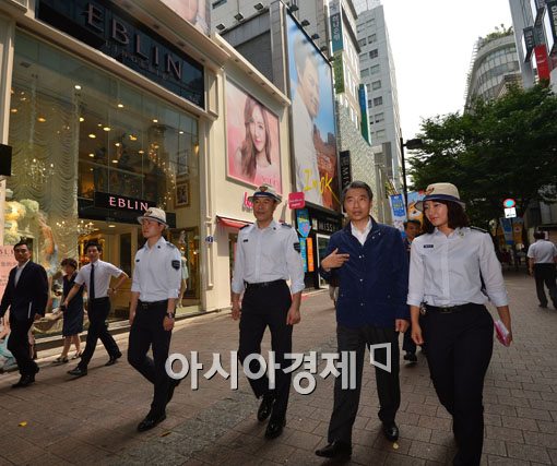 [포토]관광경찰들 만난 정종섭 안행부 장관 