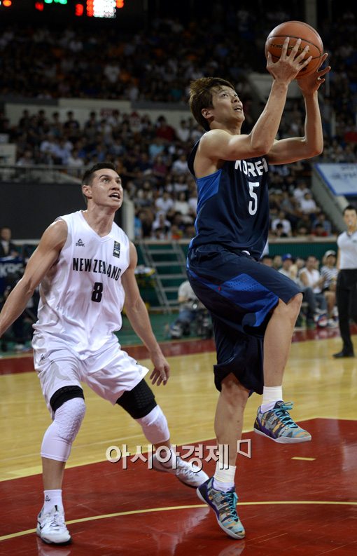[포토]김선형,'알고도 못 막는 리버스레이업'