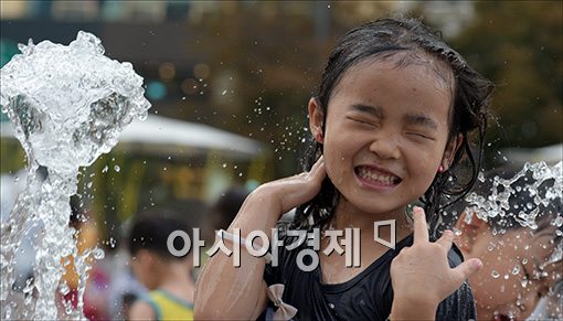[포토]'더위야, 물러가라'