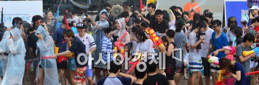 [포토]웃음 가득한 스플래시 게임