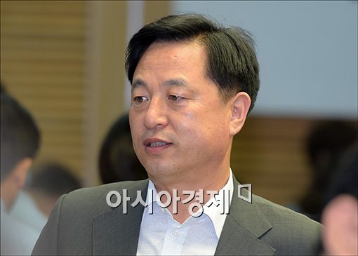 남경필 지사 "대선출마 고민 중"…'모병제 카드'로 첫발