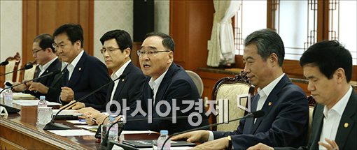 [포토]발언하는 정홍원 총리