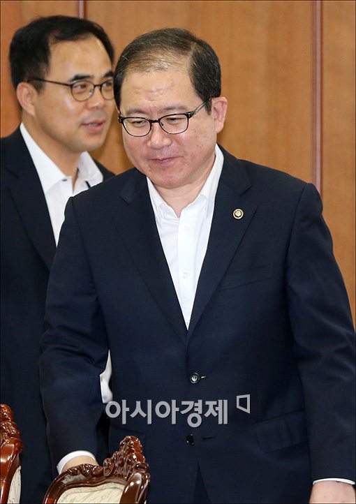 [포토]회의 참석하는 이성한 경찰청장