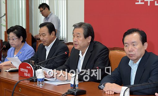 [포토]발언하는 김무성 대표