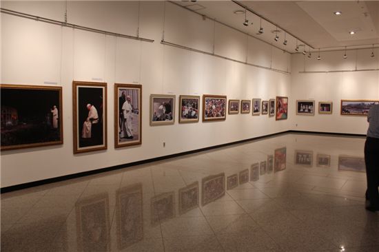 대전서 ‘프란치스코 교황 특별사진전’…27일까지