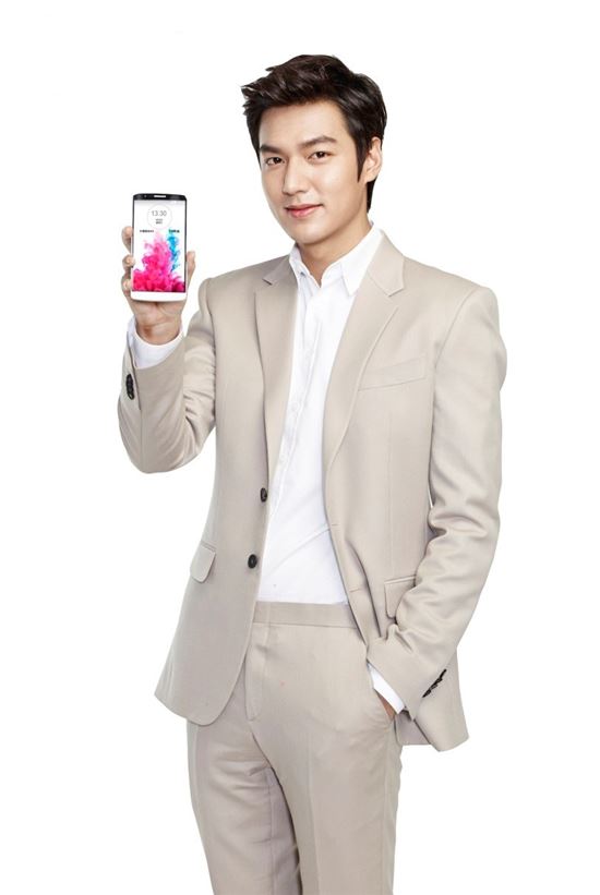 'LG G3' 中 출시…"3대 통신사 공급·2개 회선 지원"