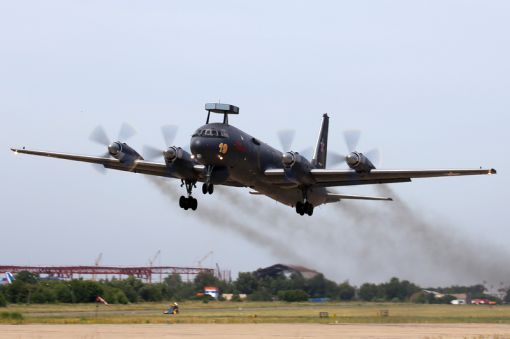 러시아의 최신 대잠초계기 IL-38N