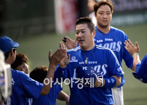 [포토]최형우,'역전주자 들어왔어요'