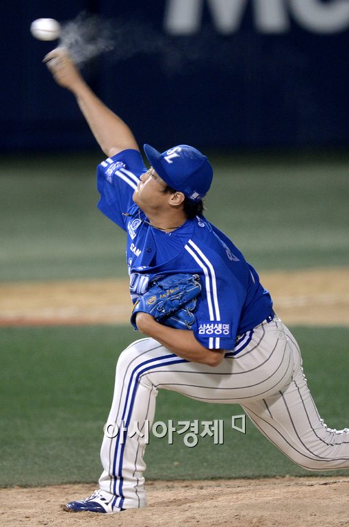 [포토]역투하는 삼성 안지만