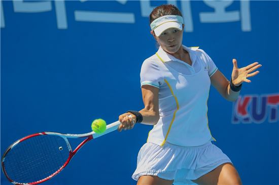 2014 춘천오픈 테니스대회 여자 단식에서 우승을 차지한 김지선[사진 제공=대한테니스협회]