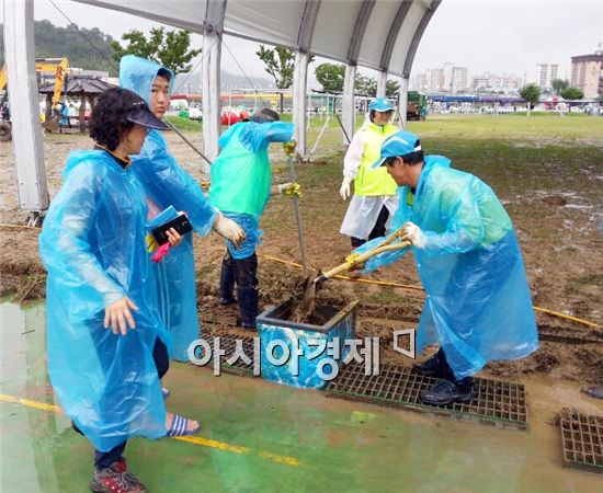 제7회 정남진 장흥 물축제 자원봉사의 헌신으로 성공적 마무리