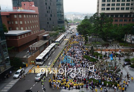 [포토]일본대사관 앞을 가득 메운 평화나비 