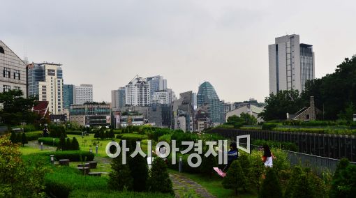 [포토]먹구름 잔뜩 낀 서울 도심