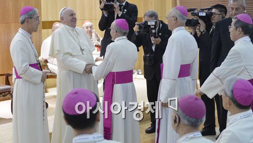 [포토]유쾌한 웃음의 프란치스코 교황 