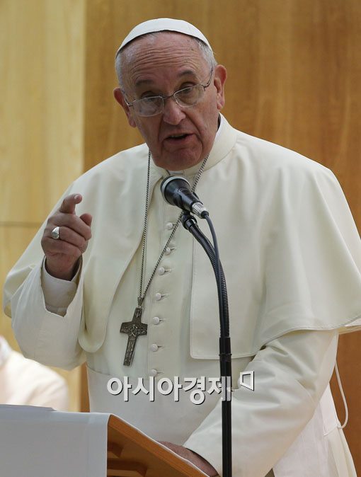 [포토]프란치스코 교황, "한국 교회 진정한 모습 추구해야" 