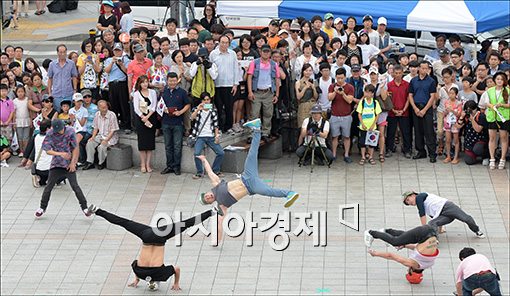 [포토]광복절을 사랑한 비보이