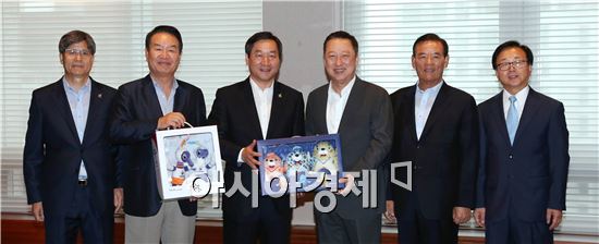 [동정]박용만 대한상의 회장, 유정복 인천시장 접견