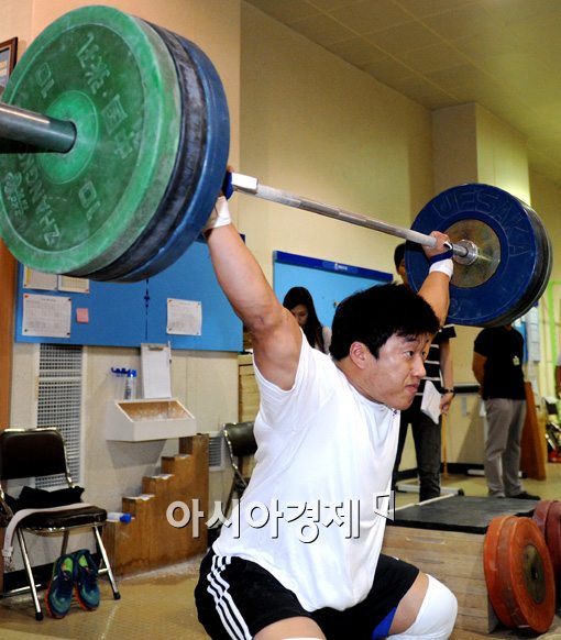 [포토]공개 훈련하는 역도 사재혁