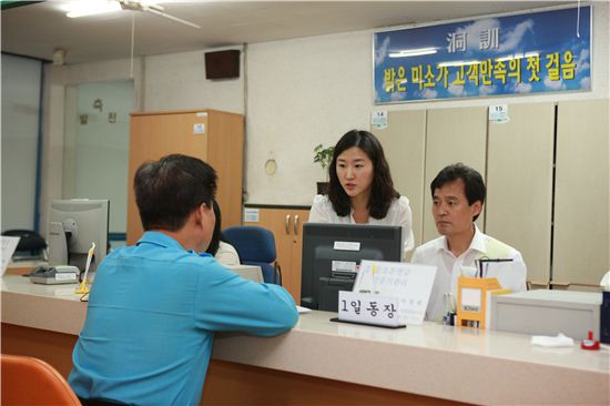 박겸수 강북구청장, 일일동장 맡아 주민과 스킨십 