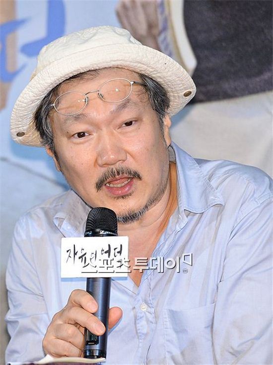 ‘김민희와 불륜설’ 홍상수 감독, 이혼 조정 신청