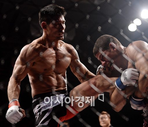 [포토]김훈,'터질듯한 근육의 힘을 모아!'