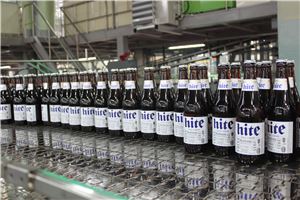 동양 최대 맥주공장인 하이트진로 강원공장에서 이름만 빼고 싹 바뀐 '뉴 하이트'가 생산되고 있다. 