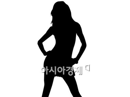 '이병헌 협박 가수'는 글램 다희…공범 '모델'에도 누리꾼 관심