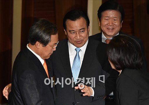 [포토]이야기하는 박영선·이완구