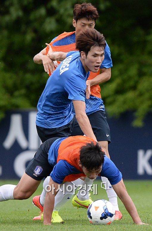 [포토]한국영,'훈련은 실전처럼'