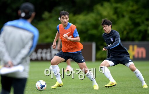 [포토]이동국,'코치님이 보고 있다!'