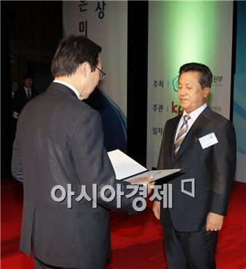 <국가생산성대상>강태룡 센트랄 회장, 차부품 산업 42년 노하우로 성장 견인