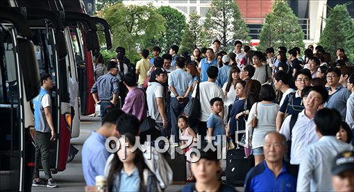 [포토]귀성객 몰린 고속버스터미널