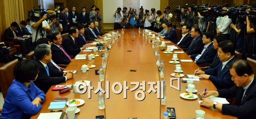 [포토]정의화 국회의장, 의장단·상임위원장 연석회의 참석