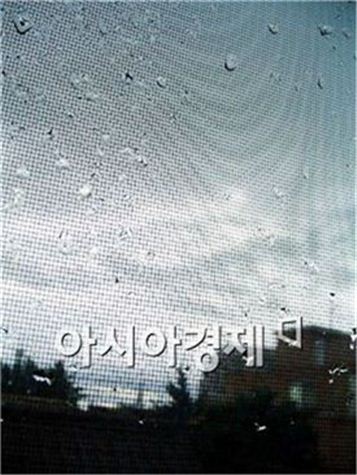 [오늘 날씨] 전국 흐리고 곳곳 비…미세먼지 '나쁨' 주의