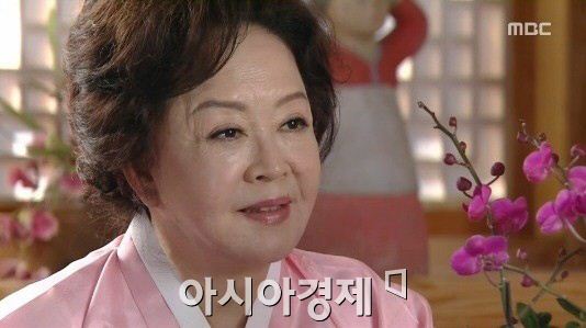 '구원파 연예인' 탤런트 전양자, 횡령·배임 혐의 인정…"선처해달라" 호소