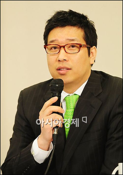 '저격수' 강병규, 새 먹잇감 찾았다…박충식 선수협 총장 '공개 비난'