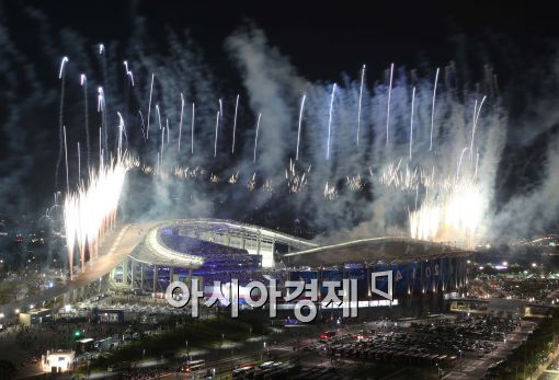 [포토]아시안게임 개막 알리는 화려한 불꽃쇼