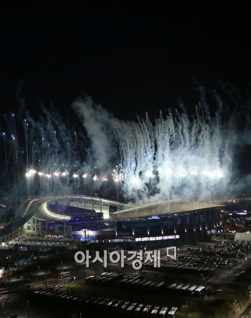 [포토]밤하늘에 수놓으며....2014 인천아시아경기대회 개막