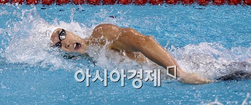 박태환, 올해 첫 국제대회 자유형 100m-400m 예선서 전체 1위