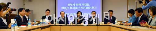 [포토]새정치민주연합, 현장 원내대책회의 개최