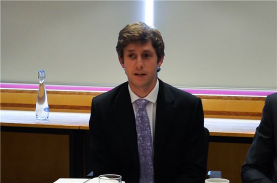 퇴직연금 가입률 높인 영국 '네스트'…중소기업도 부담없어 