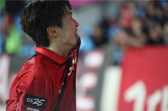 ‘FC서울 원 클럽 맨’ 고명진, K리그 200경기 출장