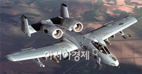 일명 '선더볼트'라고 불리는 'A-10' 공격기는 주한미공군에서도 보유하고 있는 전력
