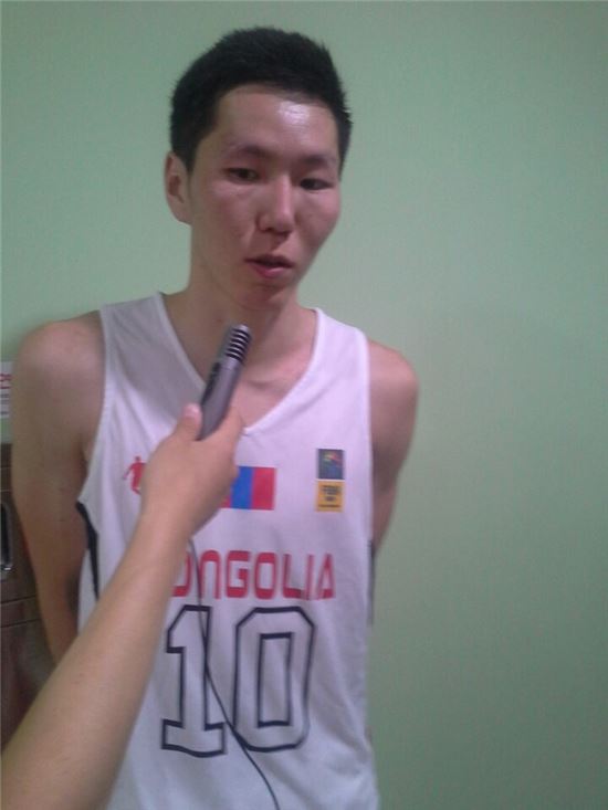 몽골 농구선수 AG 깜짝스타된 사연