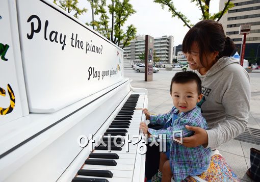 [포토]나도 피아노 연주자 
