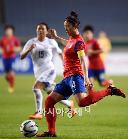 [포토]심서연,'크로스 받아'