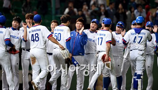 [포토]야구대표팀,'금메달 따러 결승 간다!'